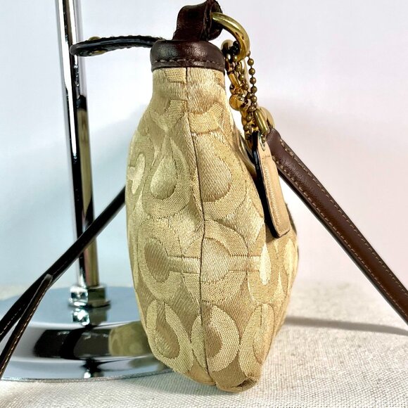 Coach Madison OP Art Sateen Lg Wristlet Signature Style #46638 - Picture 9 of 16